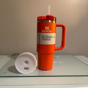 Stanley Flowstate Quencher H2.0 Tumbler 30 oz. Tiger Lily